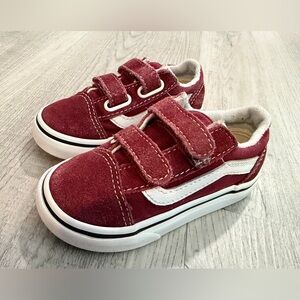 Vans Toddler (TD) Old Skool V shoes in suede. Size 7.5. Color Burgundy/White.